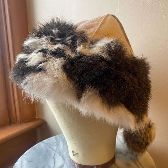 Vintage rabbit fur hat with fur Pom Poms - Picture 3 of 7